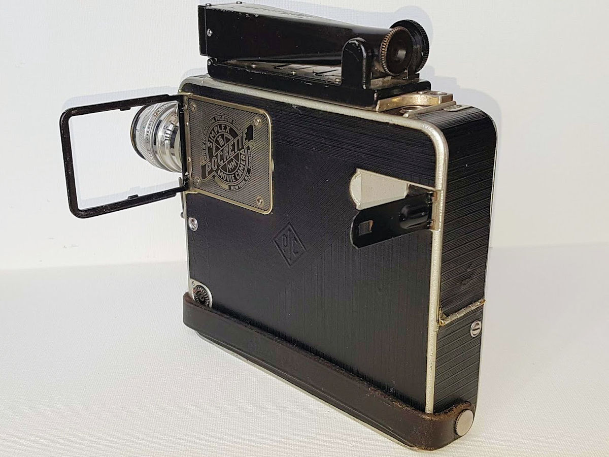 Simplex Pockette Model CC - 16mm Magazine Movie Camera